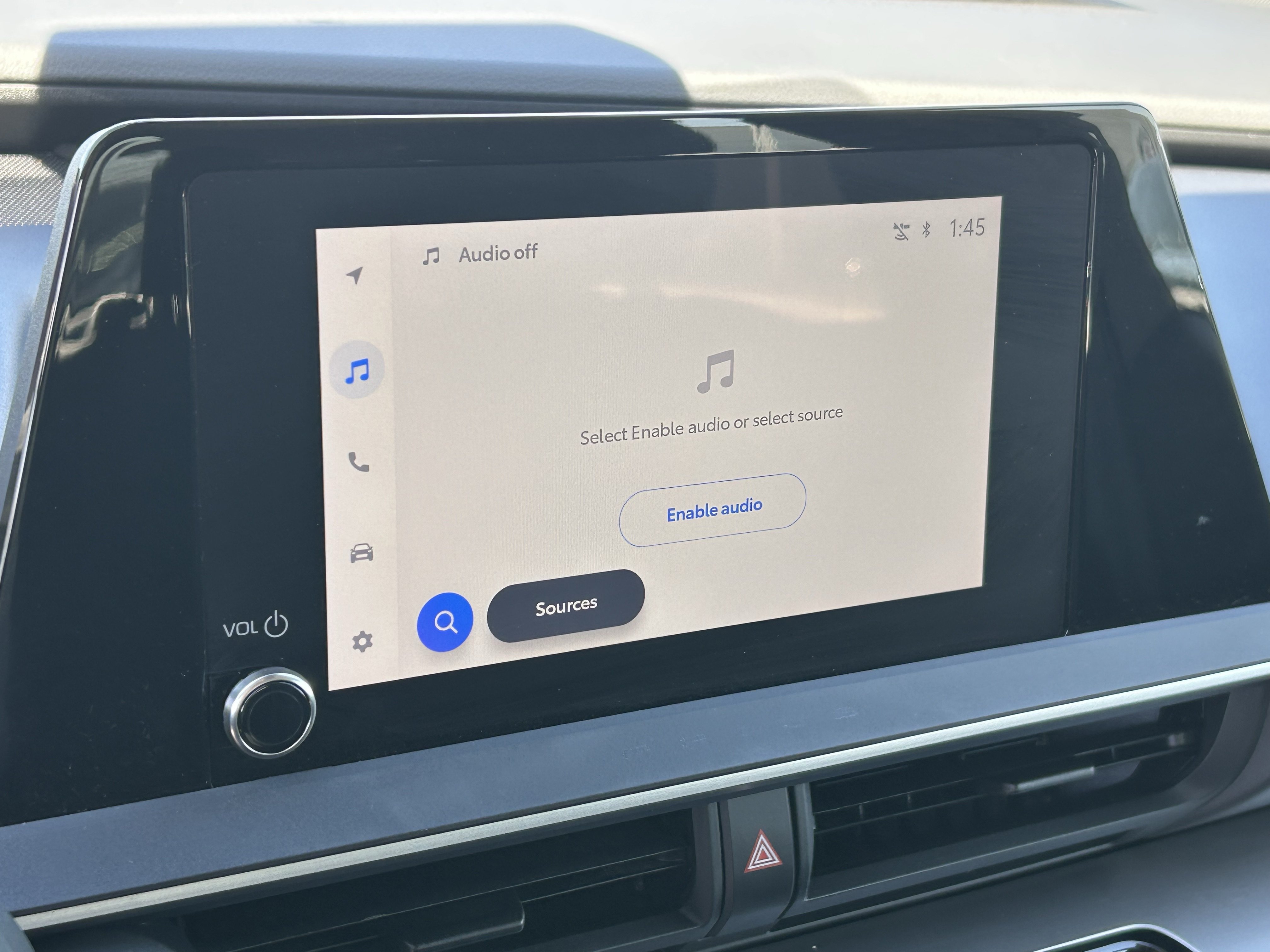 Certified 2025 Toyota Prius LE FWD image 18