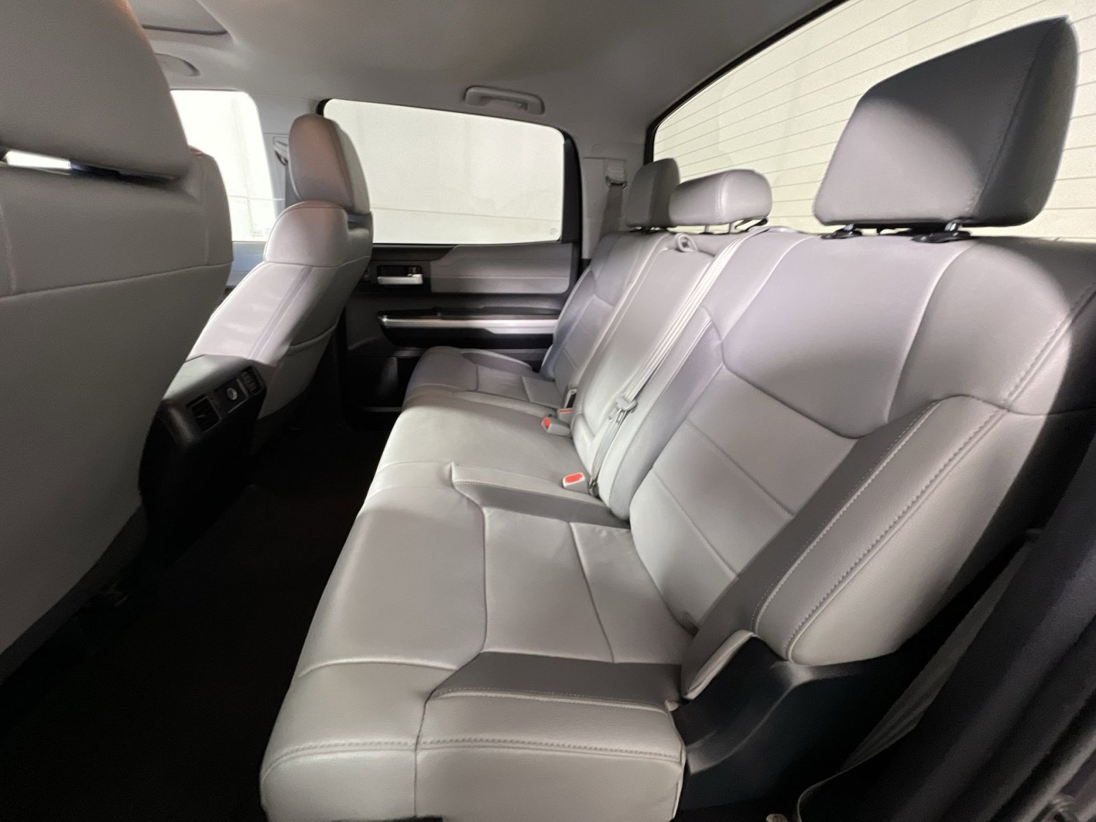 Used 2018 Toyota Tundra Limited image 23