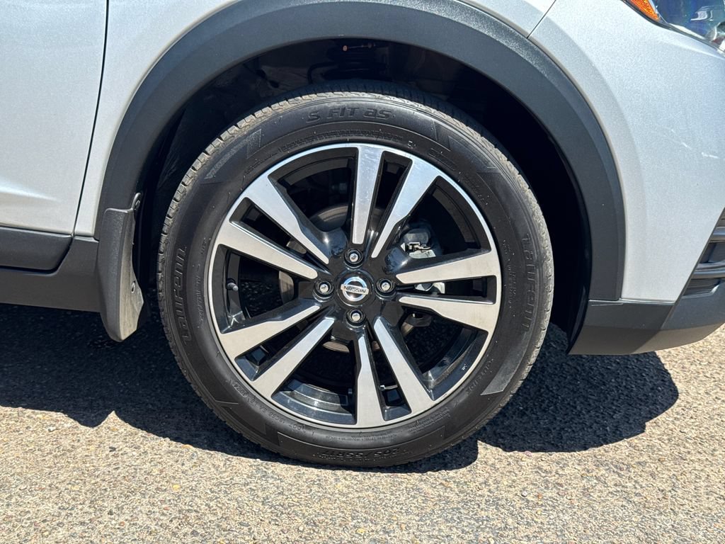 Used 2018 Nissan Kicks SV FWD image 7