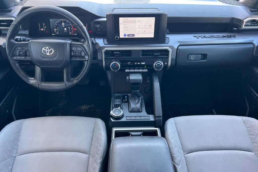 Certified 2025 Toyota Tacoma SR5 AWD/4WD image 16