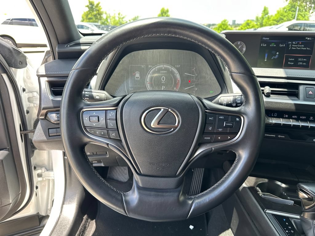 Used 2021 Lexus UX 200 w/ Accessory Package (Z2) FWD image 21