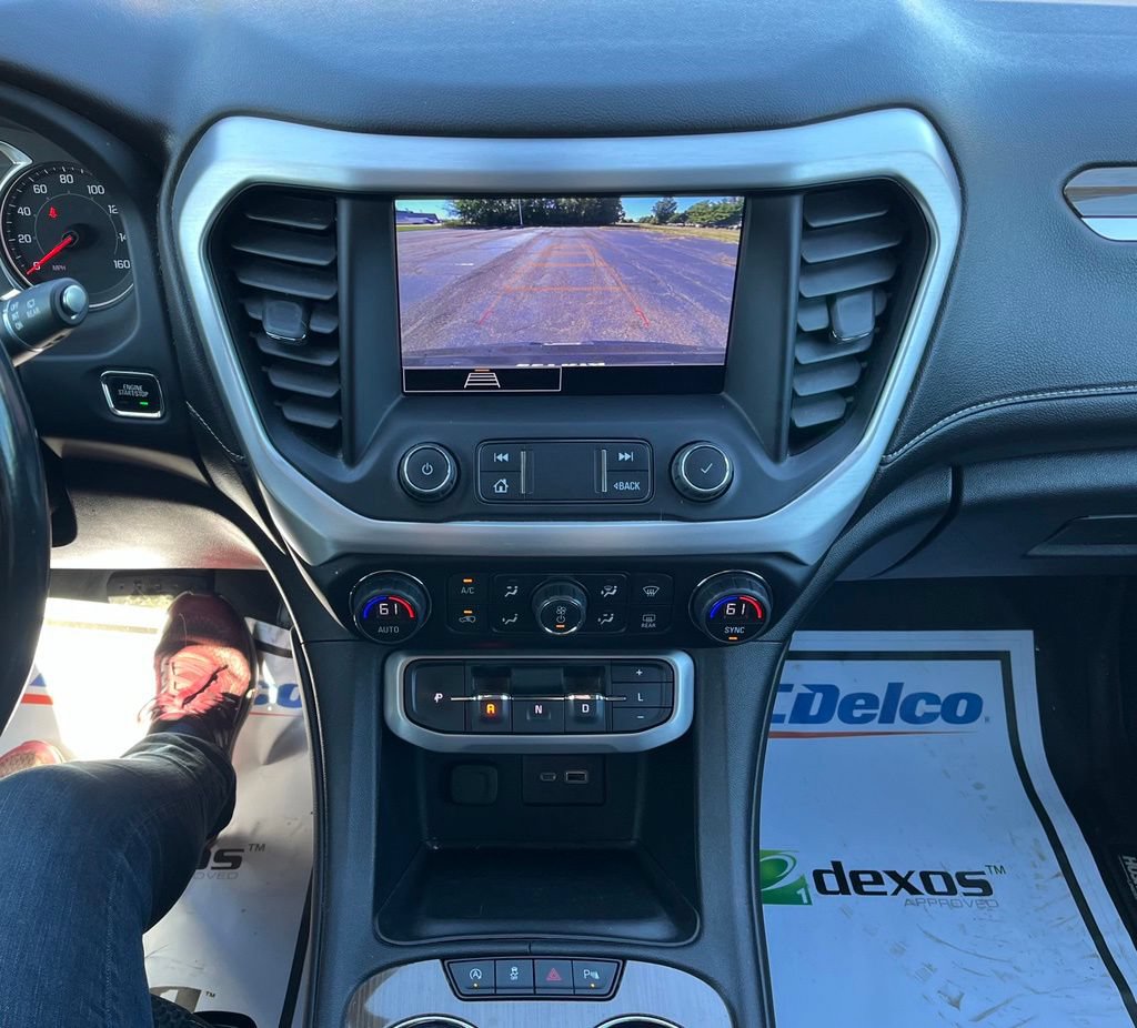 Used 2020 GMC Acadia SLE FWD image 16
