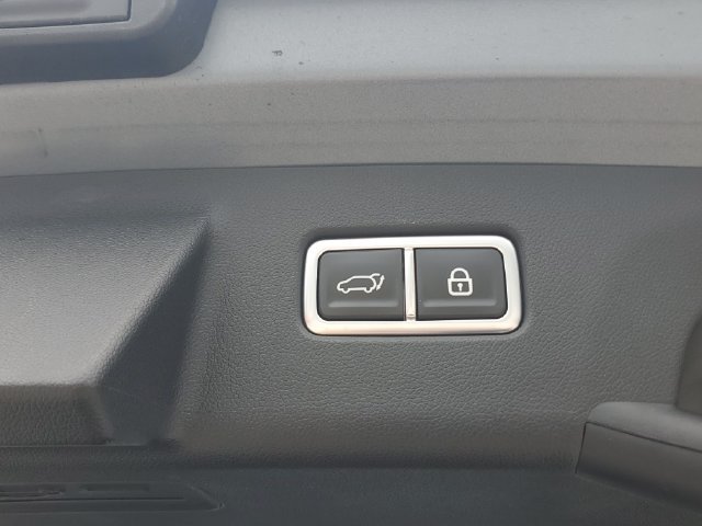 Certified 2023 Kia Sorento EX FWD image 7