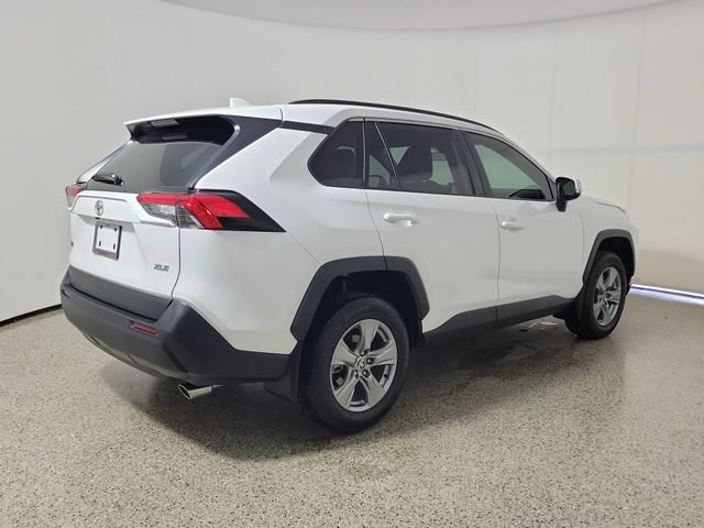 Used 2025 Toyota RAV4 XLE FWD image 5