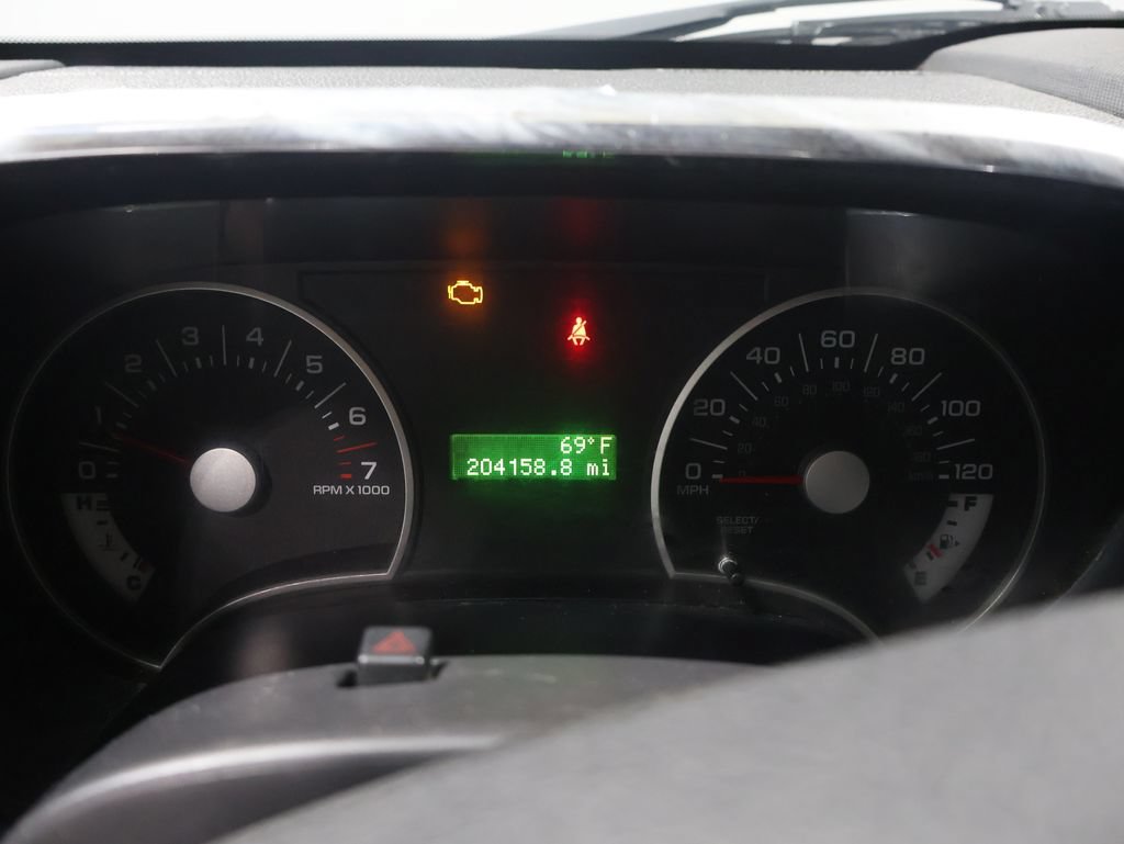 Used 2010 Ford Explorer XLT AWD/4WD image 32