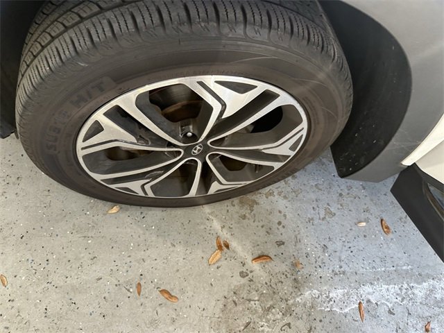 Used 2020 Hyundai Santa Fe Limited image 3