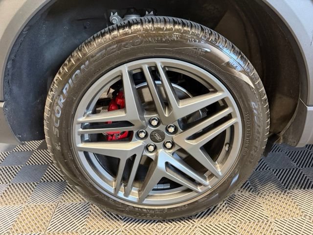 Used 2025 Ford Explorer ST-Line w/ Premium Package AWD/4WD image 46