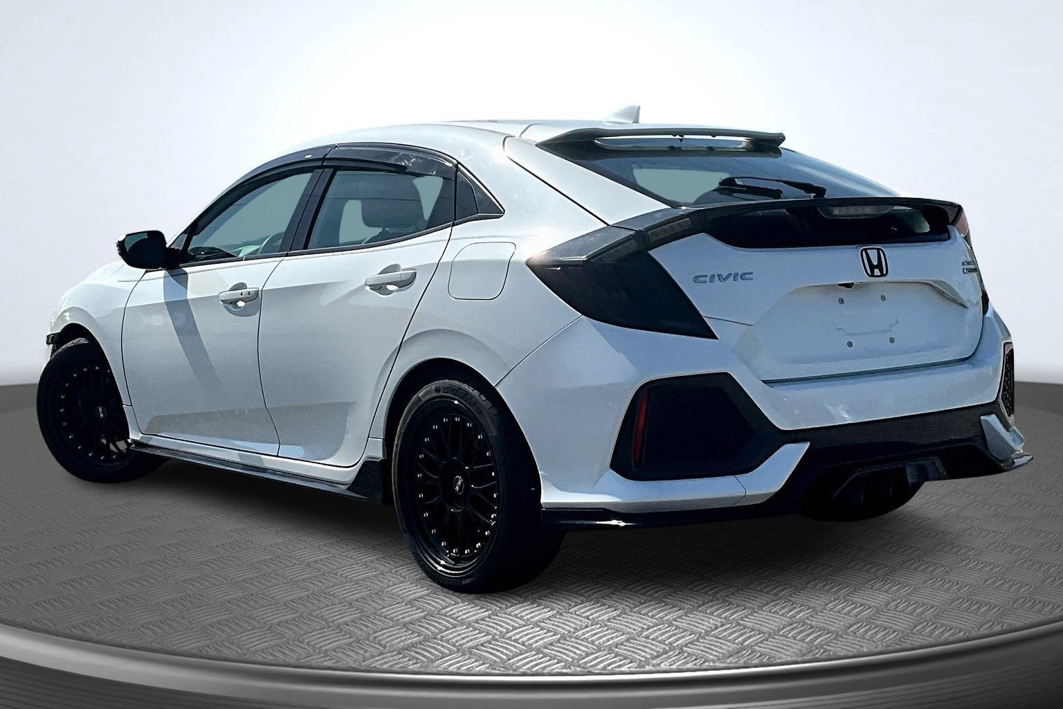 Used 2017 Honda Civic Sport Touring image 4