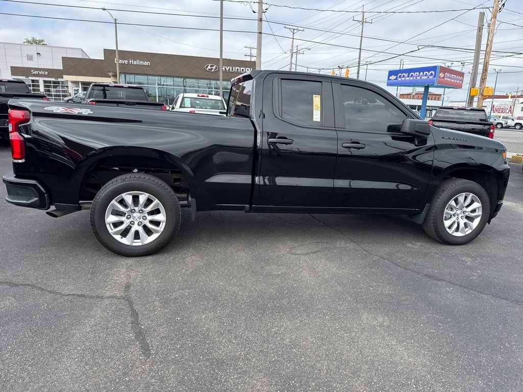 Used 2022 Chevrolet Silverado 1500 Custom w/ Safety Confidence Package image 8