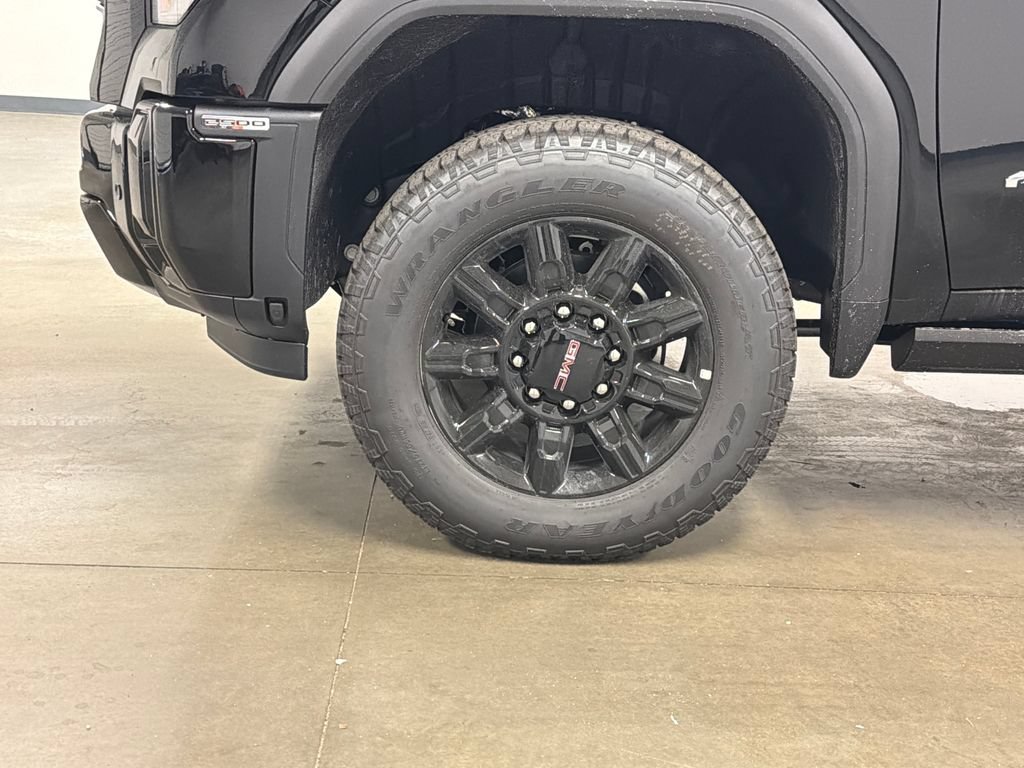 New 2026 GMC Sierra 2500 AT4 w/ AT4 Premium Plus Package AWD/4WD image 10