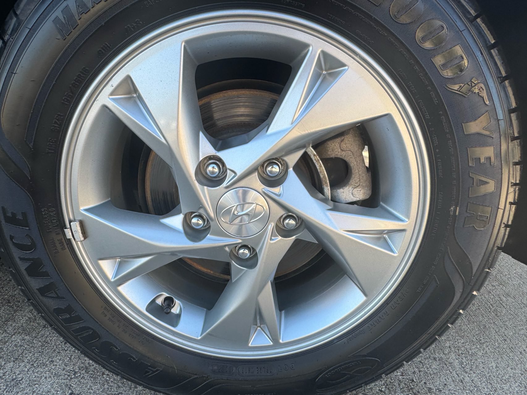 Used 2021 Hyundai Elantra SE FWD image 30