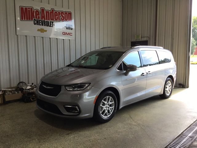 Used 2021 Chrysler Pacifica Touring-L