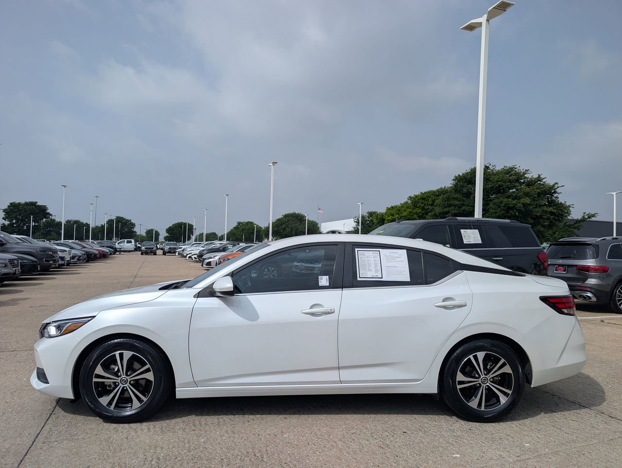 Certified 2023 Nissan Sentra SV FWD image 3
