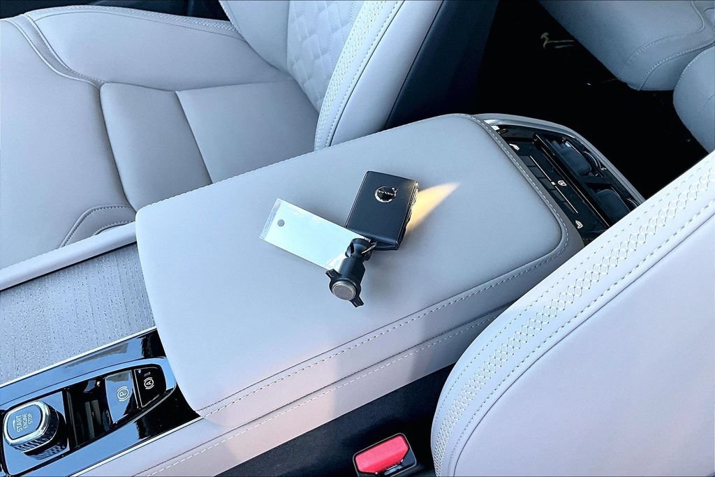 New 2026 Volvo XC90 B6 Core AWD/4WD image 23