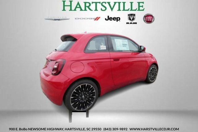 New 2024 FIAT 500 e (RED) image 7