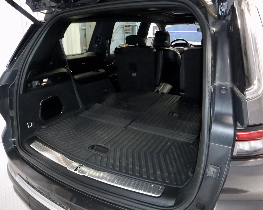 Used 2022 Jeep Grand Cherokee L Overland w/ Luxury Tech Group IV AWD/4WD image 14