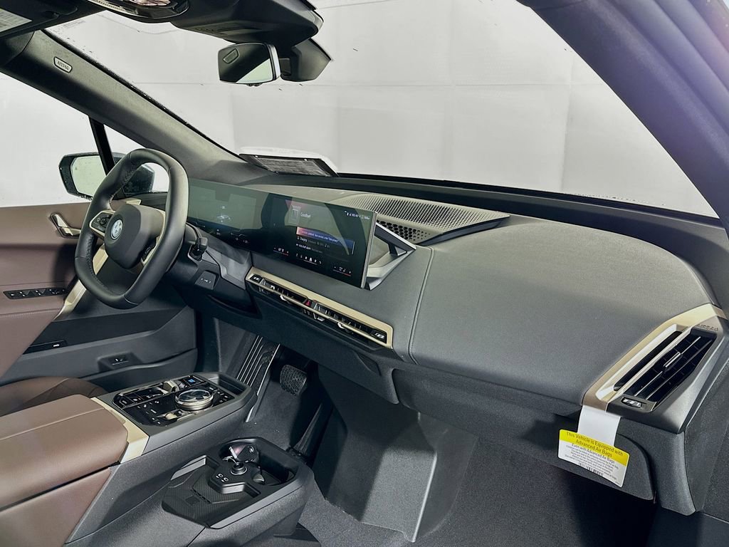Used 2025 BMW iX xDrive50 image 37