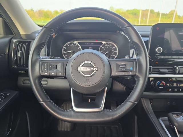 Used 2024 Nissan Pathfinder SV AWD/4WD image 18