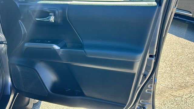 Used 2021 Toyota Tacoma TRD Sport image 10