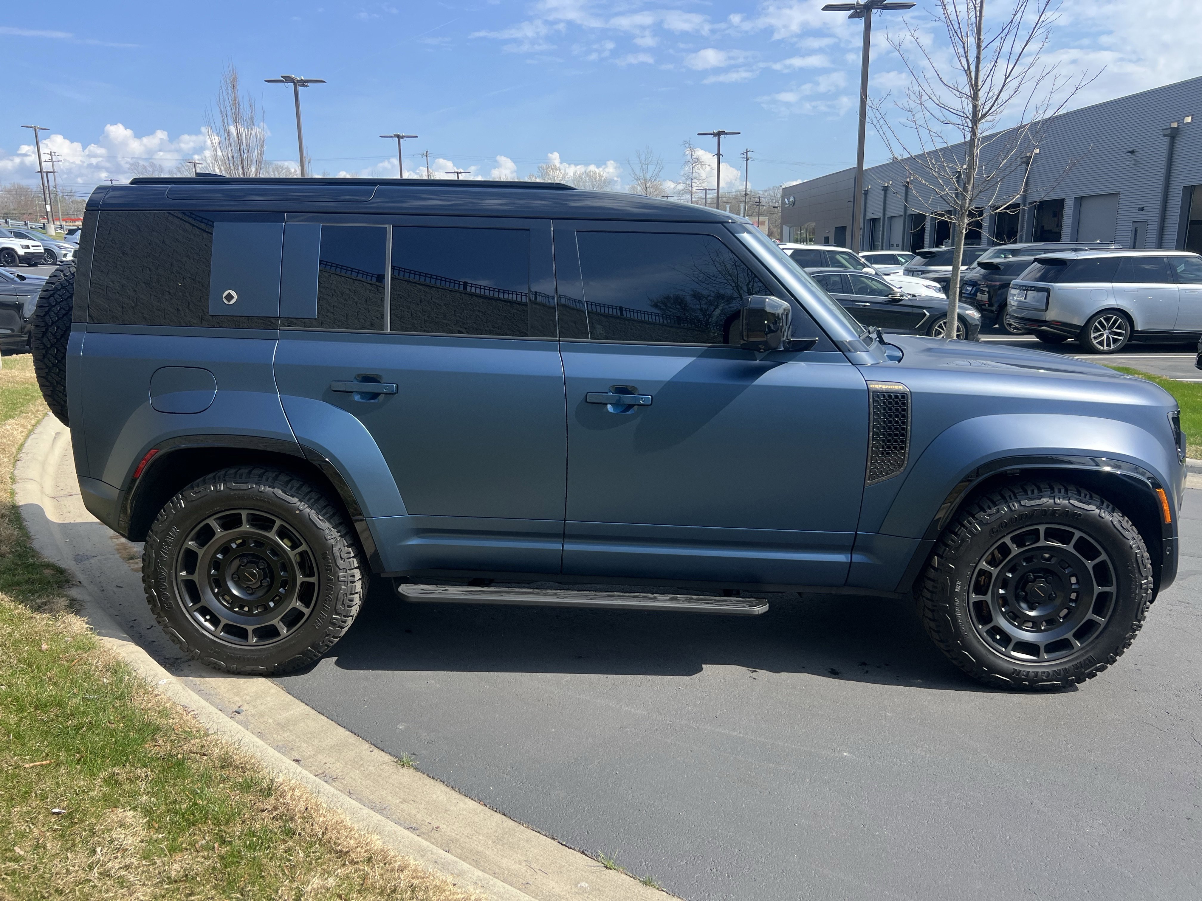Certified 2026 Land Rover Defender 110 OCTA image 8