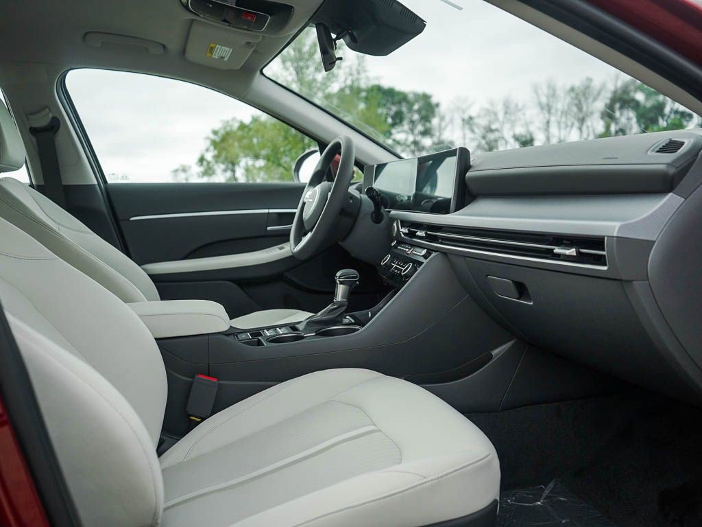 New 2026 Hyundai Sonata SE image 9