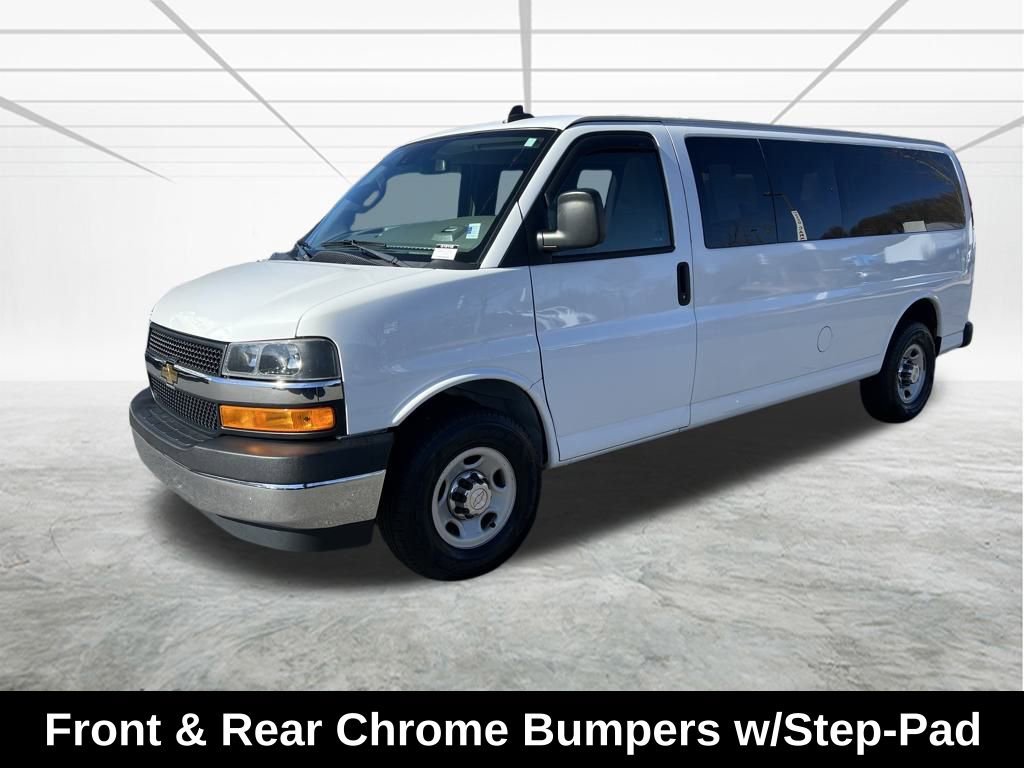Used 2020 Chevrolet Express 3500 LT w/ LT Preferred Equipment Group image 10