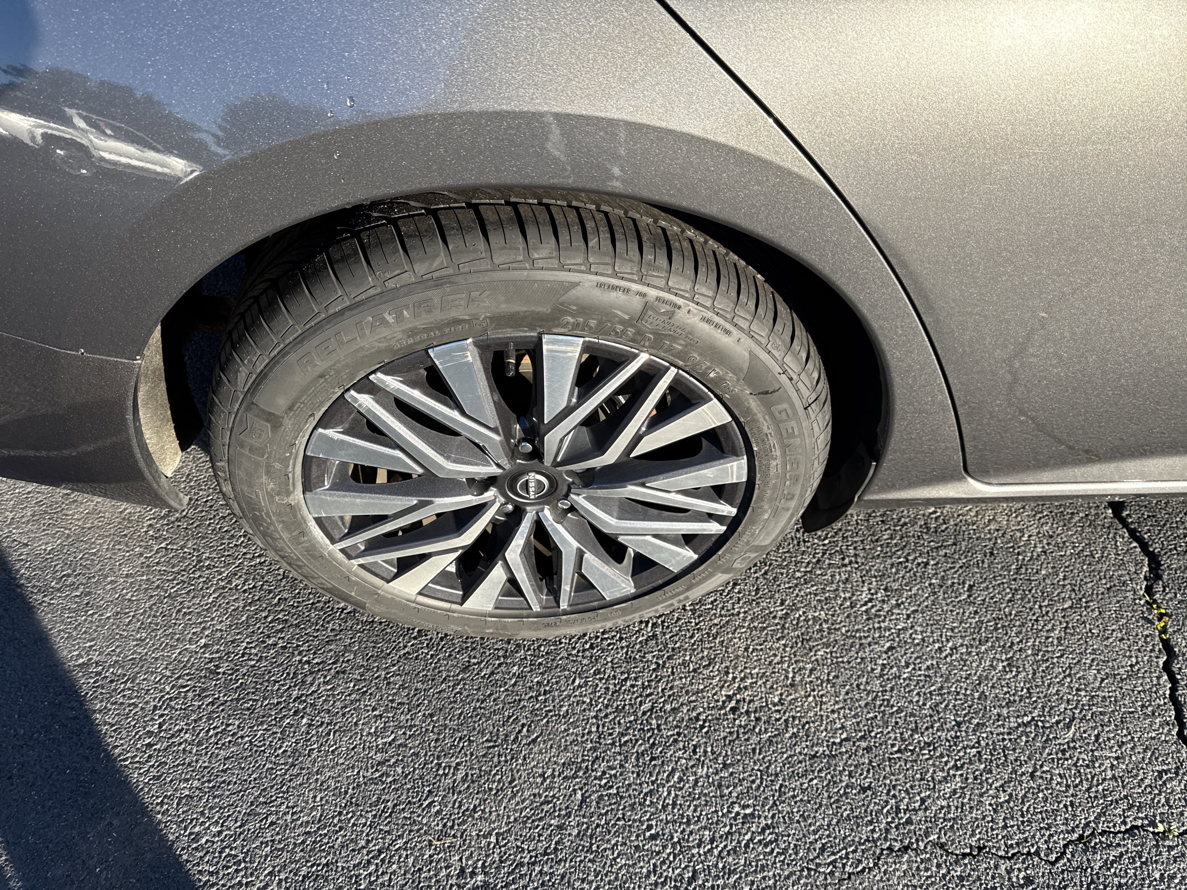 Used 2024 Nissan Altima 2.5 SV image 11