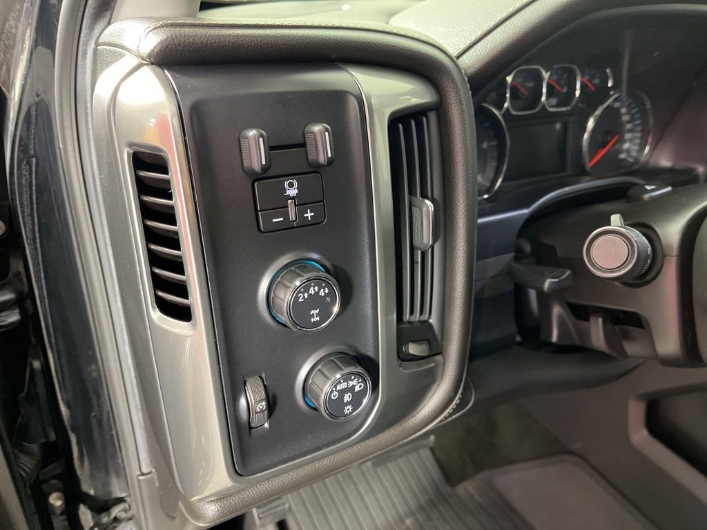 Used 2018 Chevrolet Silverado 2500 LTZ w/ Duramax Plus Package AWD/4WD image 28