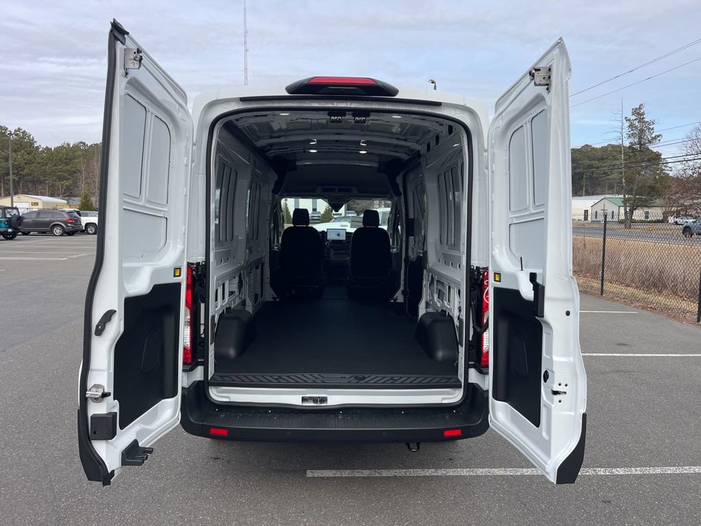 New 2026 Ford Transit 250 148 Medium Roof image 7