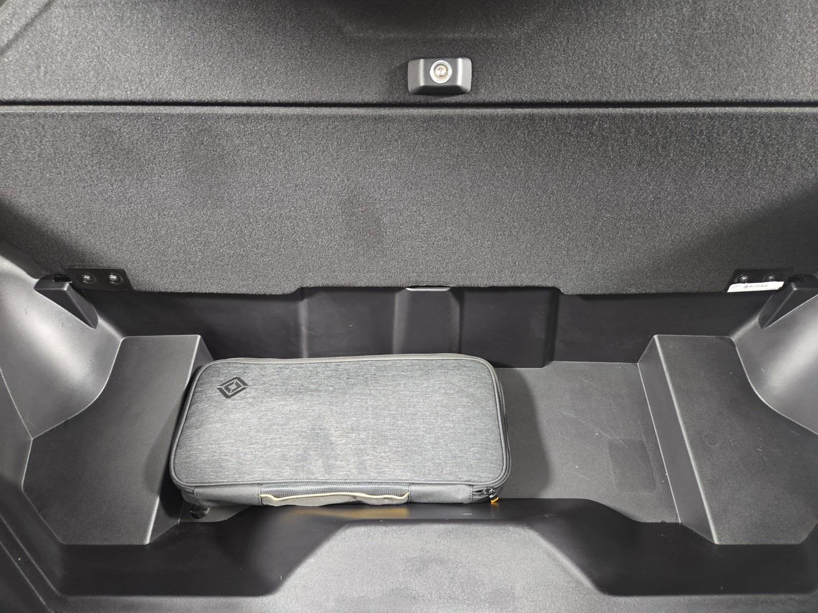 Used 2024 Rivian R1T Adventure image 14