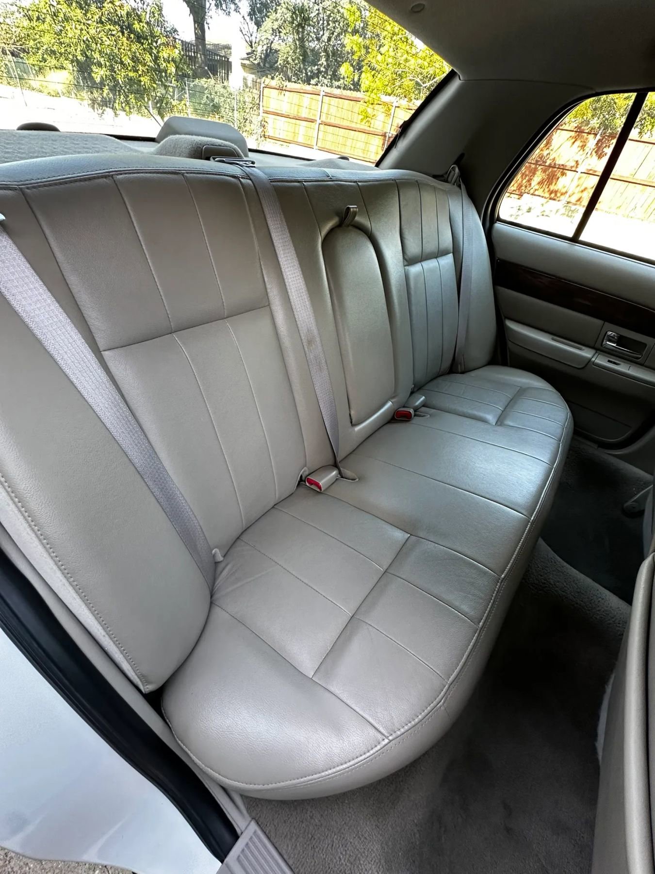 Used 2010 Mercury Grand Marquis LS RWD image 31