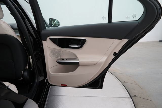 Used 2025 Mercedes-Benz C 300 4MATIC Sedan image 57