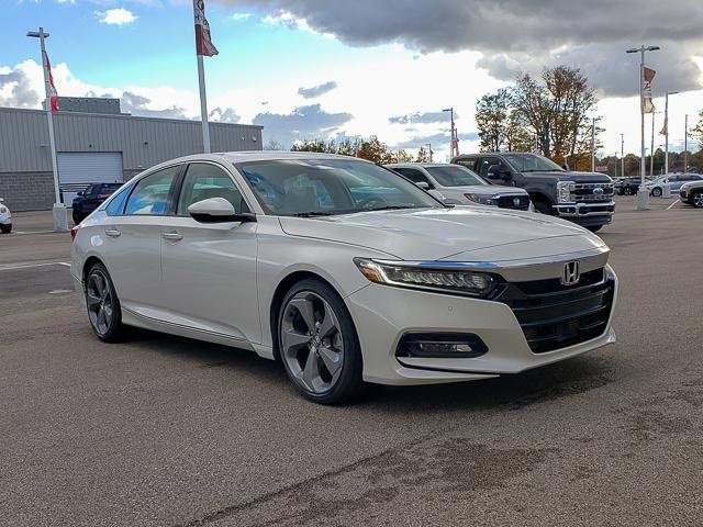 Used 2020 Honda Accord Touring image 3
