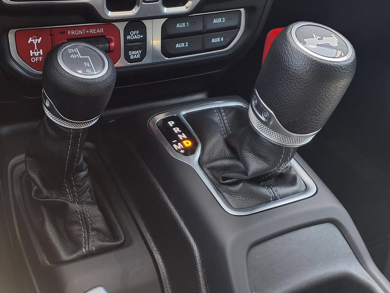 Used 2024 Jeep Wrangler Unlimited Rubicon AWD/4WD image 9