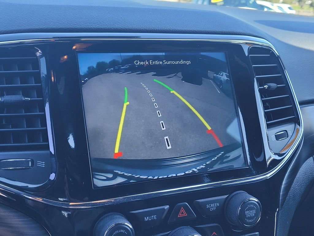 Used 2022 Jeep Grand Cherokee Laredo X image 22