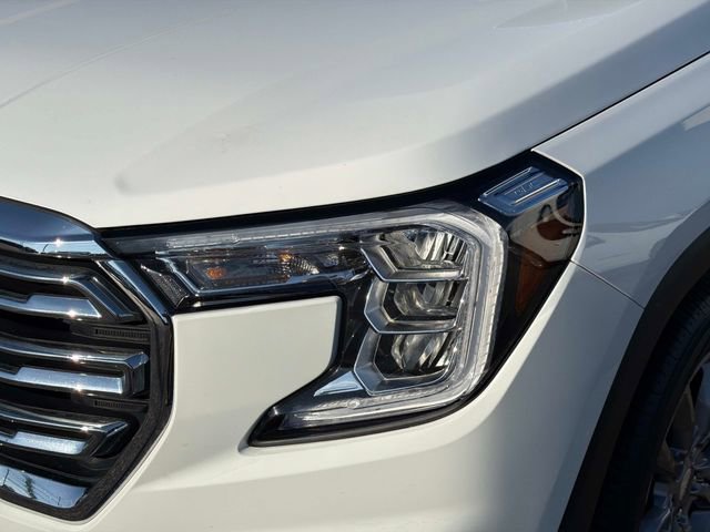 Used 2024 GMC Terrain SLT image 9