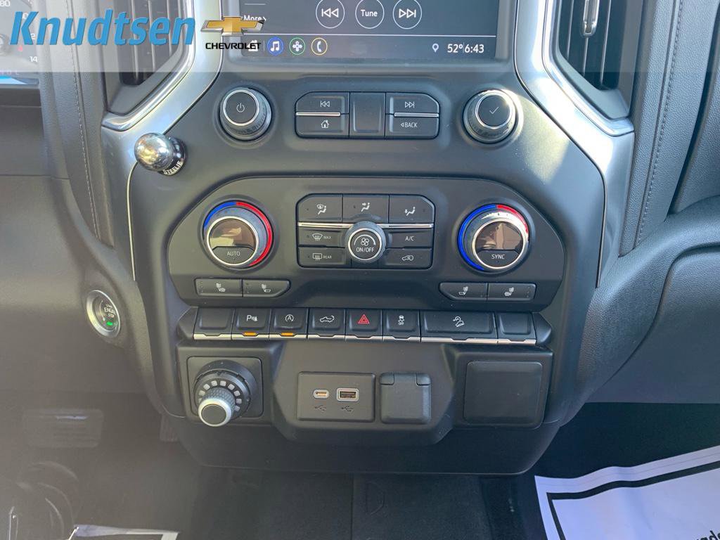 Used 2022 Chevrolet Silverado 1500 LT w/ Z71 Off-Road Package image 24