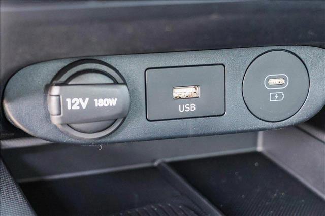 New 2025 Hyundai Elantra Limited image 20