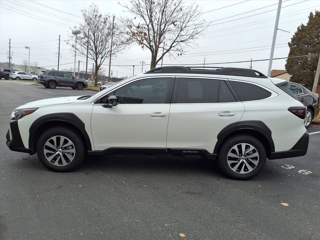 Used 2025 Subaru Outback Premium image 18