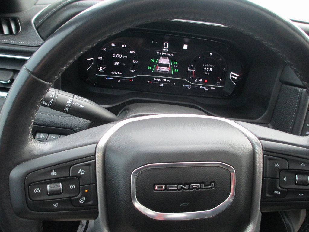 Used 2022 GMC Yukon XL Denali image 30