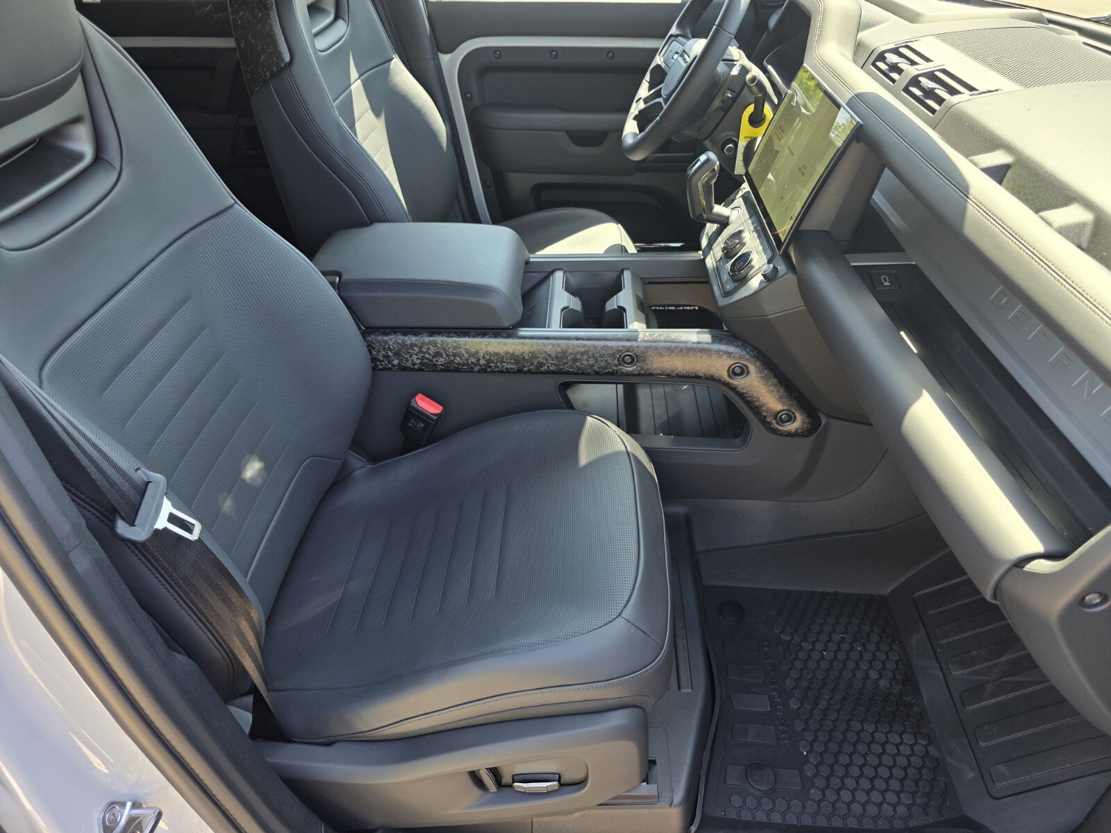 New 2026 Land Rover Defender 110 OCTA AWD/4WD image 3