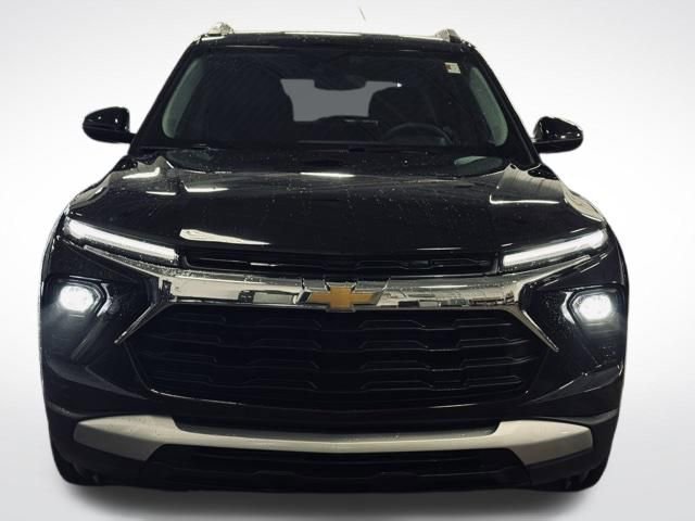 Used 2025 Chevrolet TrailBlazer LT image 3