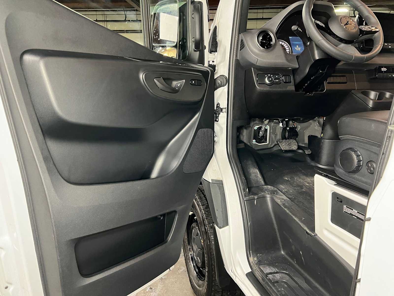 New 2025 Mercedes-Benz Sprinter 2500 image 20
