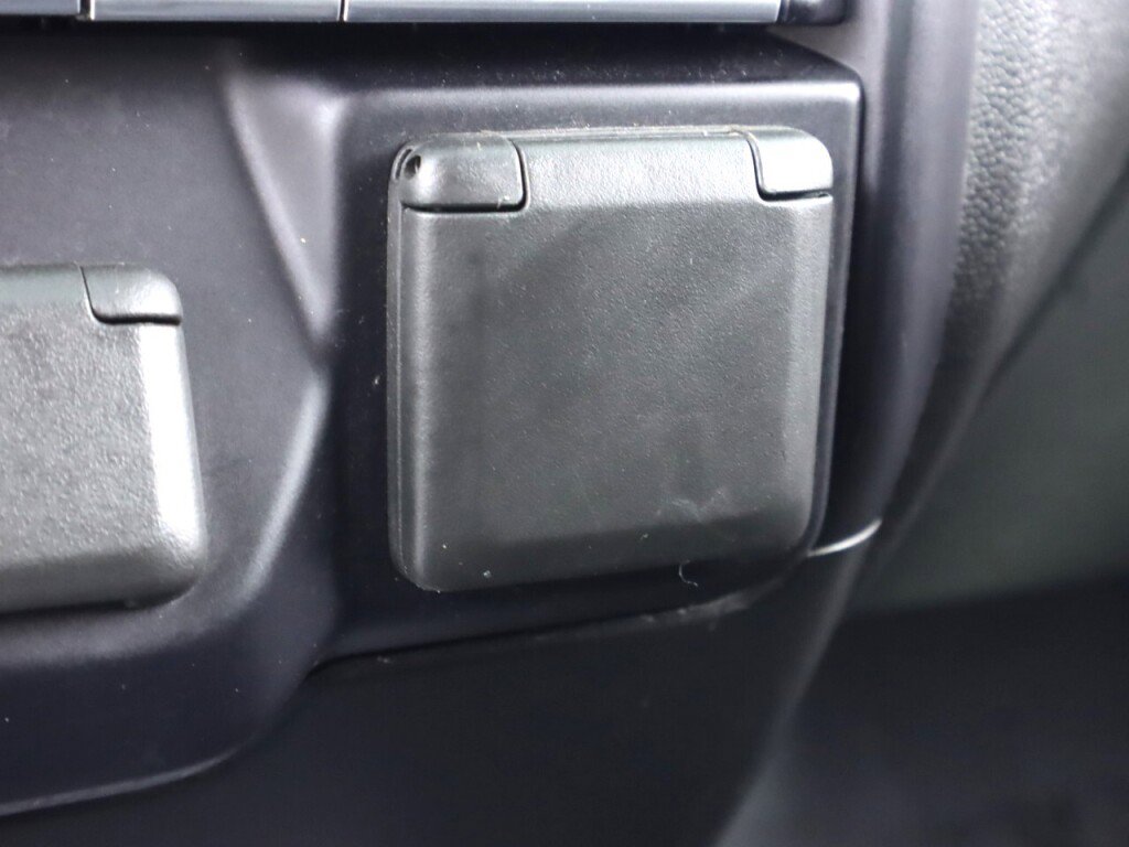 Used 2021 Chevrolet Silverado 1500 LT w/ Convenience Package II AWD/4WD image 28