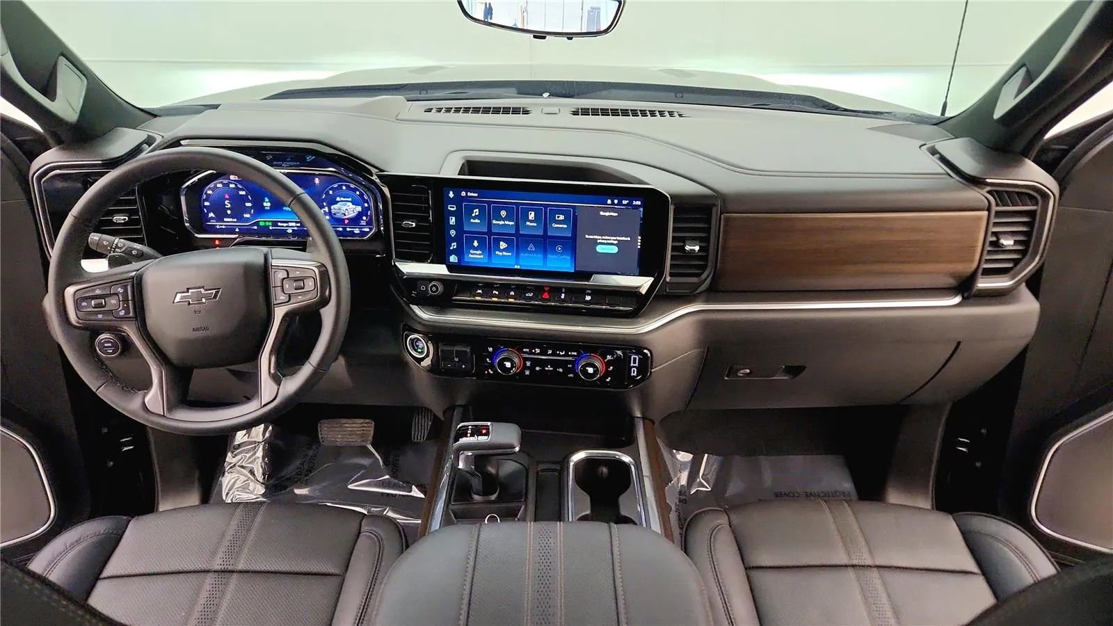 Used 2025 Chevrolet Silverado 1500 High Country w/ Midnight Edition image 39