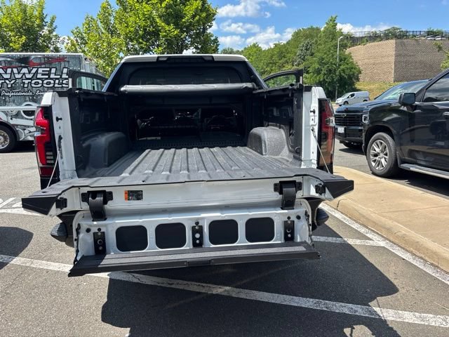 Certified 2025 Chevrolet Silverado EV RST AWD/4WD image 28