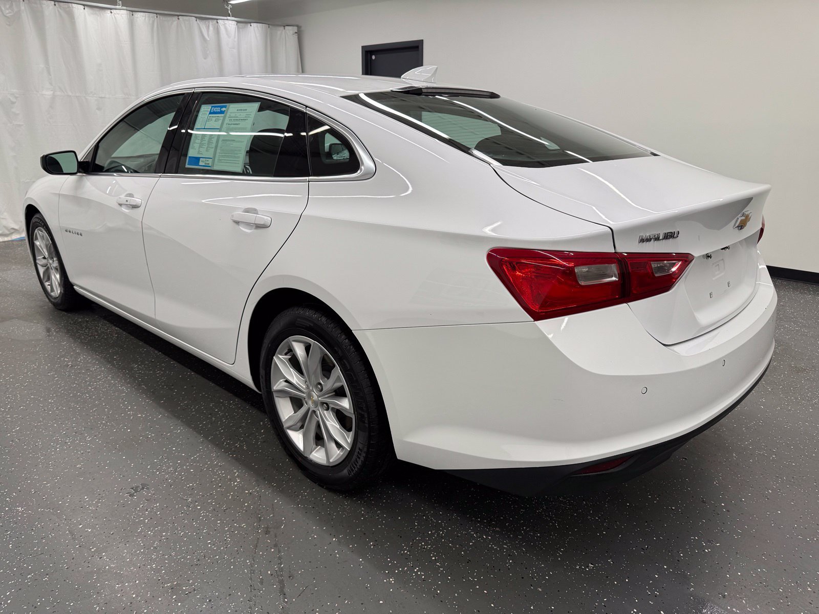 Used 2024 Chevrolet Malibu LT FWD image 3