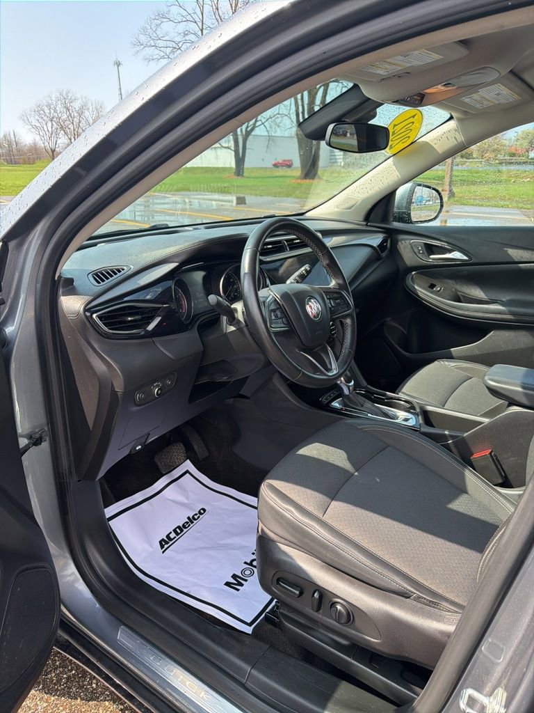 Used 2021 Buick Encore GX Select image 11