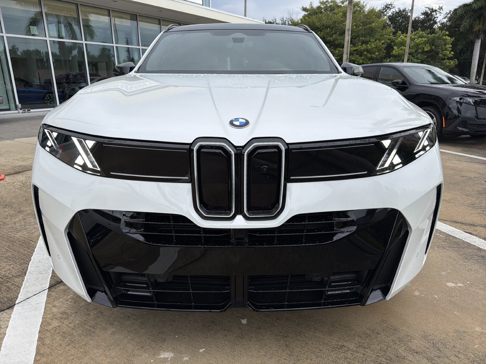 New 2027 BMW X5 xDrive50e w/ M Sport Professional Package AWD/4WD image 2