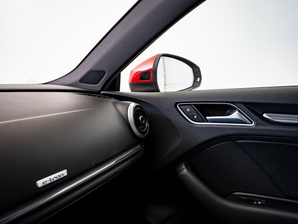 Used 2017 Audi A3 e-tron Prestige w/ Prestige Package image 33